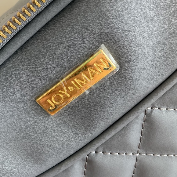 Inside label: 100% Leather, 100% Polyester, Made in China - Picture 10 of 16